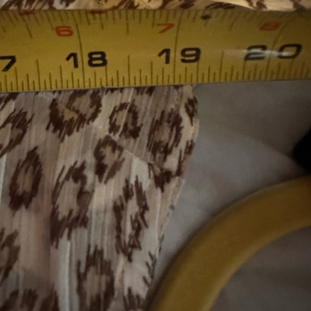 Lucky Brand size medium chic and elevated Leopard Print Button-Up Blouse! NWOT - Picture 10 of 10